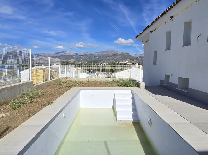 Image No.9-5 Bed Villa for sale