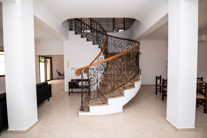 Image No.4-Villa de 4 chambres à vendre à Ayia Triada