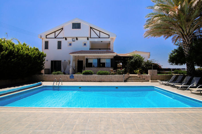 Image No.1-5 Bed Villa for sale