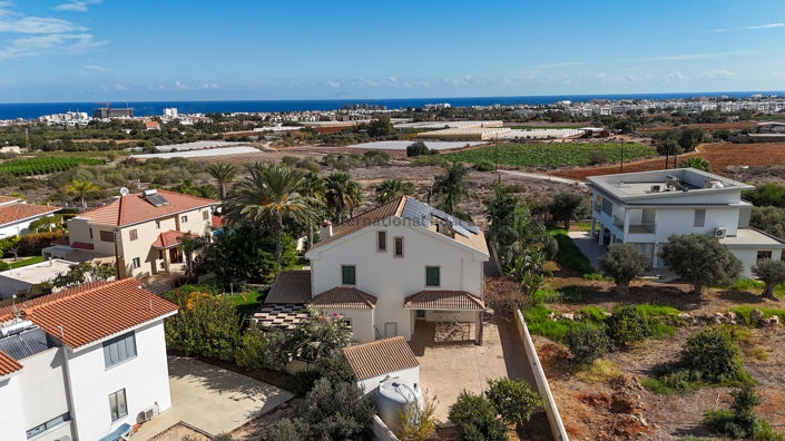 Image No.1-5 Bed Villa for sale