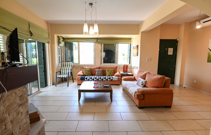 Image No.2-5 Bed Villa for sale