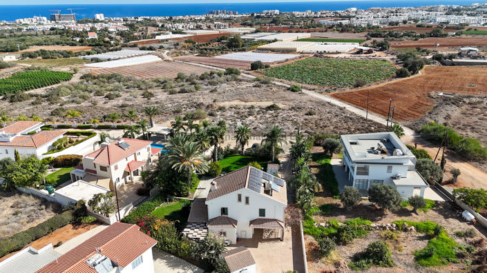 Image No.30-5 Bed Villa for sale