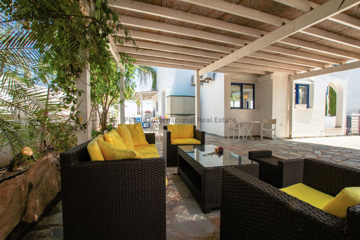 Image No.12-5 Bed Villa for sale