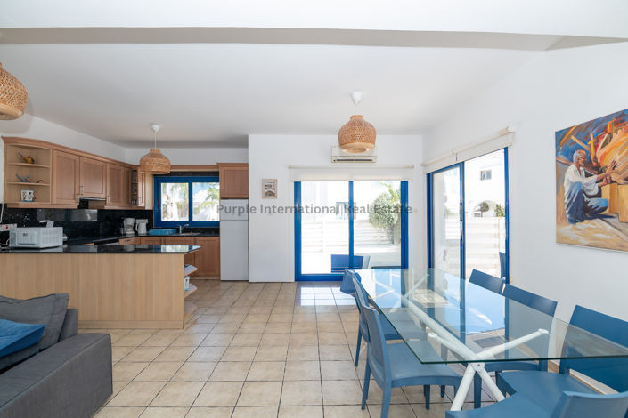 Image No.2-Villa de 5 chambres à vendre à Ayia Triada