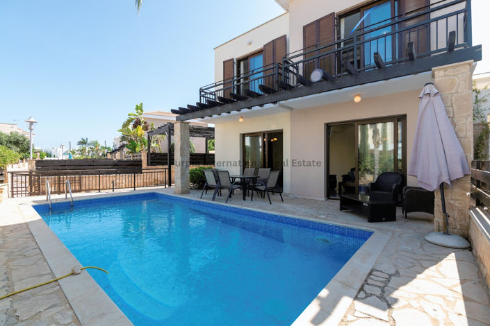 Image No.1-3 Bed Villa for sale