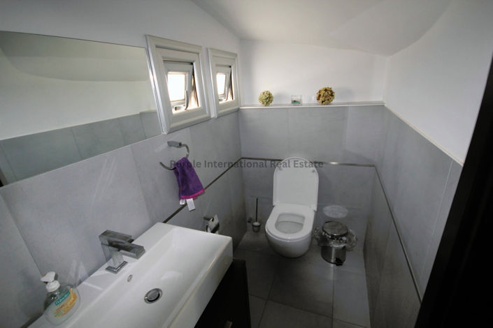 Image No.10-5 Bed Villa for sale