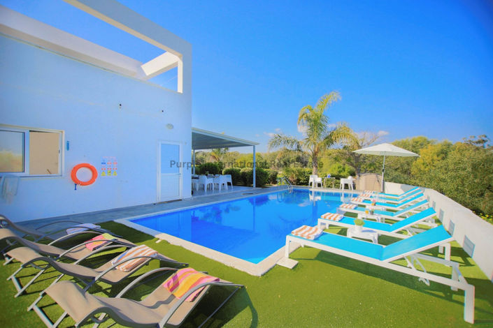 Image No.2-5 Bed Villa for sale