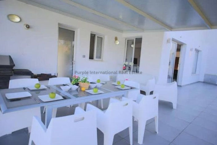 Image No.26-5 Bed Villa for sale