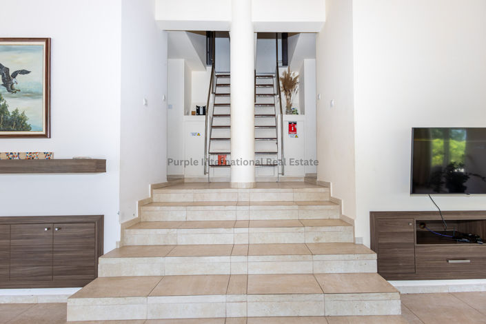 Image No.13-6 Bed Villa for sale