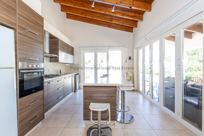 Image No.8-6 Bed Villa for sale