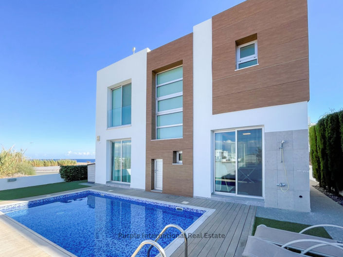Image No.1-3 Bed Villa for sale