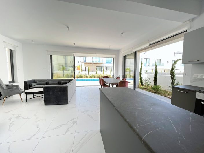 Image No.5-3 Bed Villa for sale