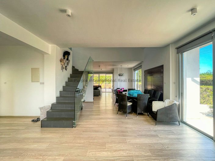 Image No.9-Villa de 5 chambres à vendre à Famagusta