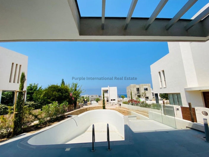 Image No.10-3 Bed Villa for sale