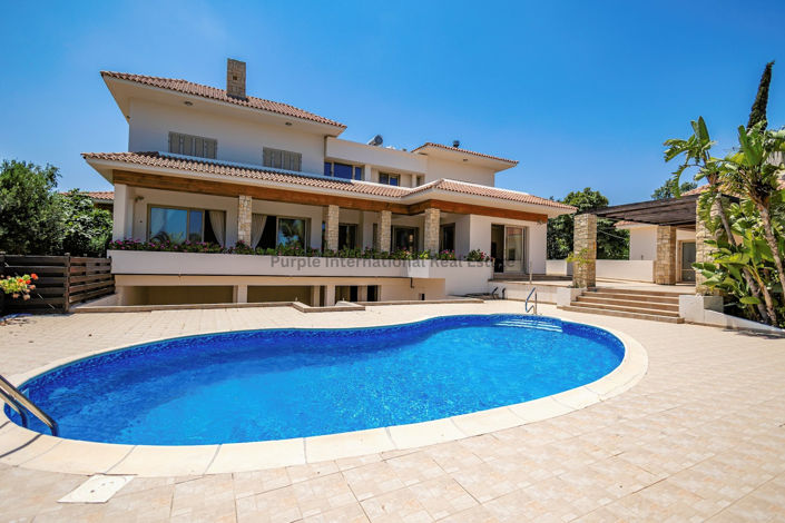 Image No.1-6 Bed Villa for sale