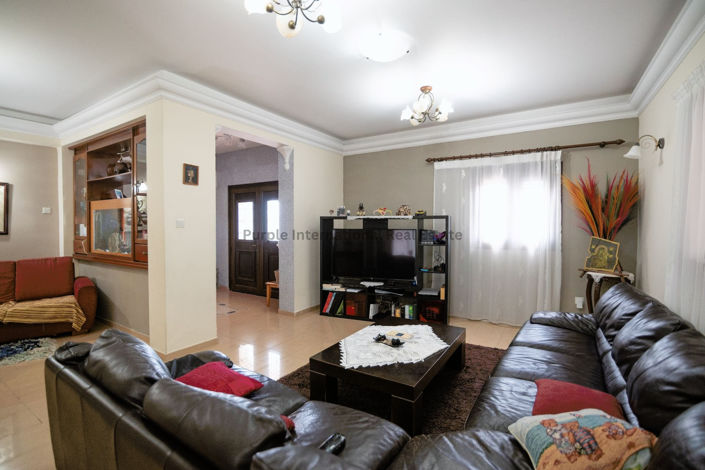 Image No.3-5 Bed Villa for sale