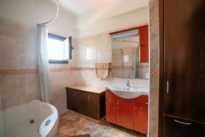 Image No.38-5 Bed Villa for sale