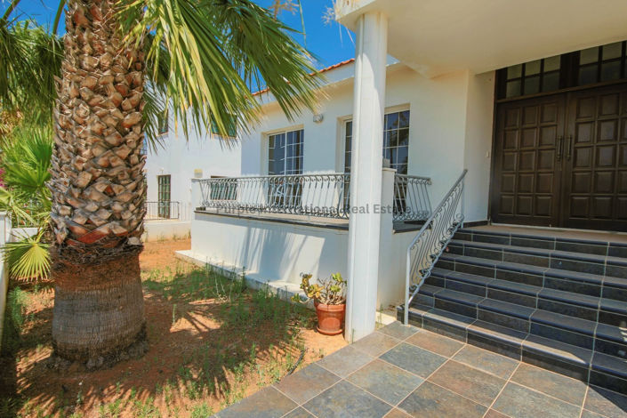 Image No.36-Villa de 5 chambres à vendre à Famagusta