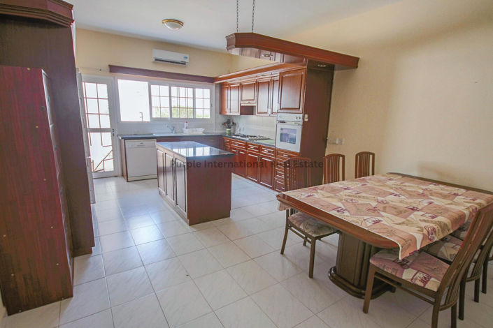 Image No.8-Villa de 5 chambres à vendre à Famagusta