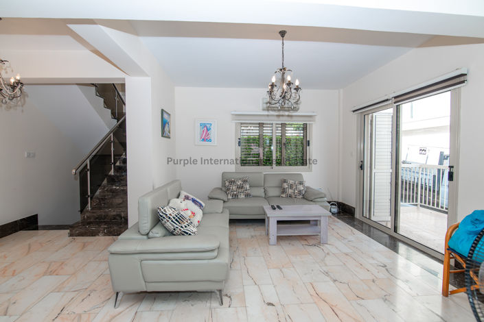 Image No.2-3 Bed Villa for sale