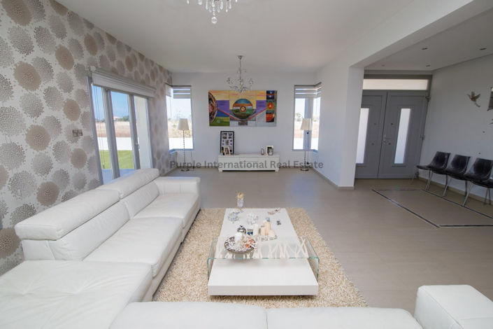 Image No.7-4 Bed Villa for sale