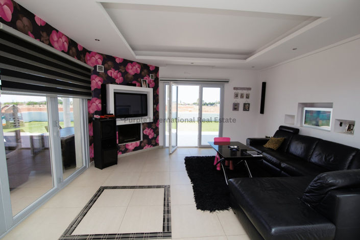 Image No.8-4 Bed Villa for sale