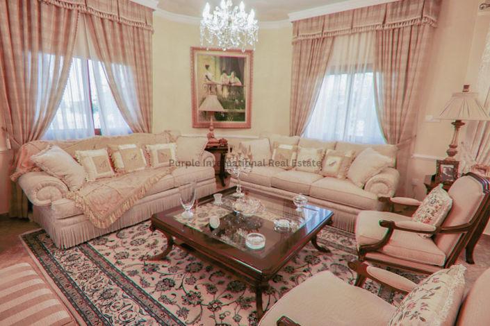 Image No.2-Villa de 5 chambres à vendre à Paralimni