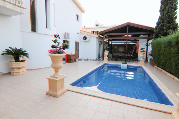 Image No.43-Villa de 5 chambres à vendre à Paralimni