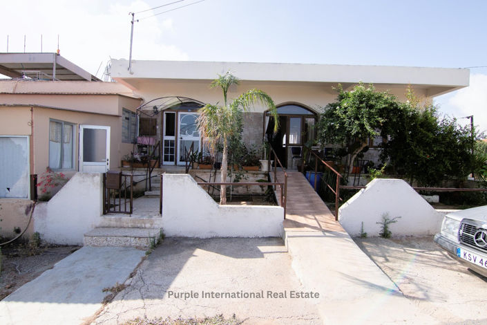 Image No.1-Villa de 3 chambres à vendre à Famagusta