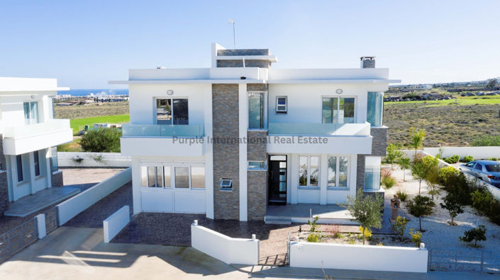 Image No.1-4 Bed Villa for sale