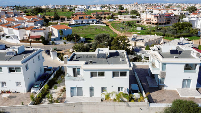 Image No.39-Villa de 4 chambres à vendre à Paralimni