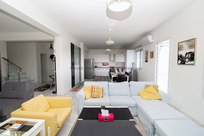 Image No.7-Villa de 4 chambres à vendre à Paralimni