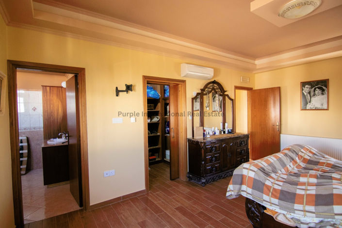 Image No.24-4 Bed Villa for sale