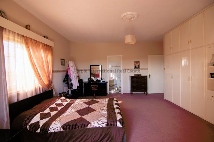 Image No.20-5 Bed Villa for sale