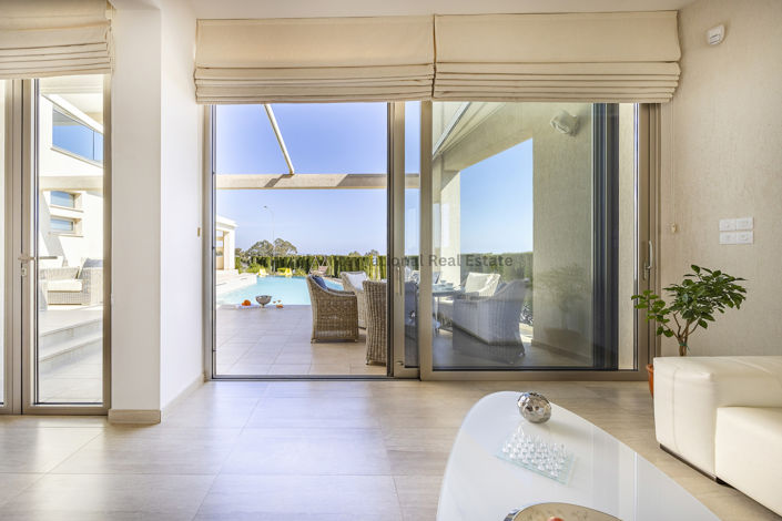 Image No.13-7 Bed Villa for sale