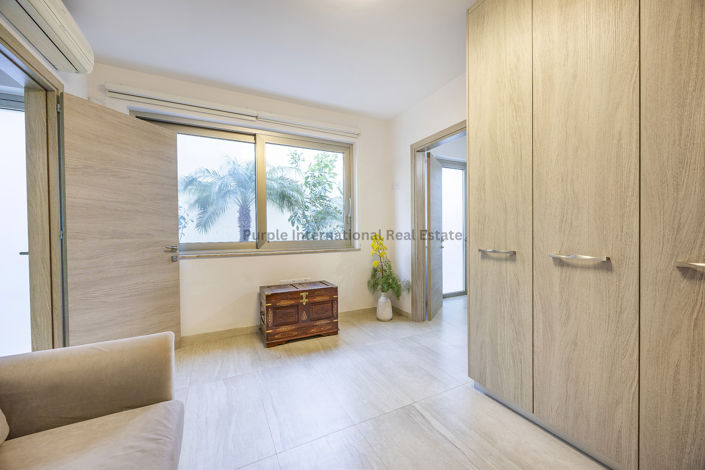 Image No.38-7 Bed Villa for sale