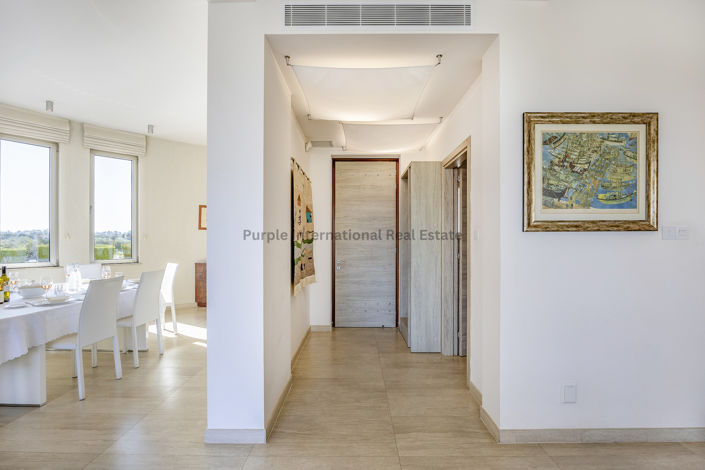 Image No.7-7 Bed Villa for sale