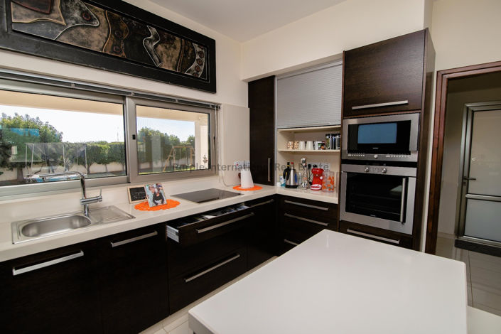 Image No.12-5 Bed Villa for sale