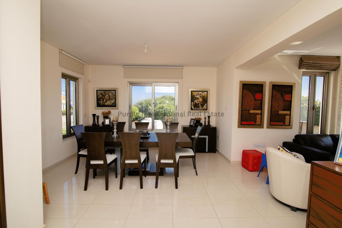 Image No.14-5 Bed Villa for sale