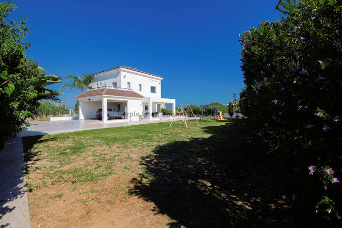 Image No.48-5 Bed Villa for sale