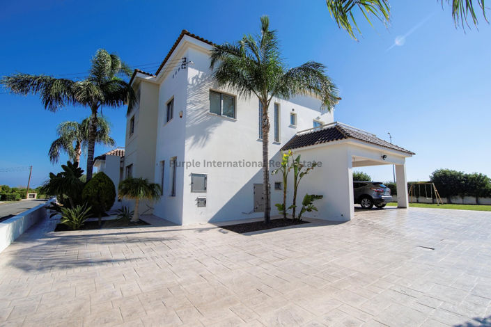 Image No.5-5 Bed Villa for sale