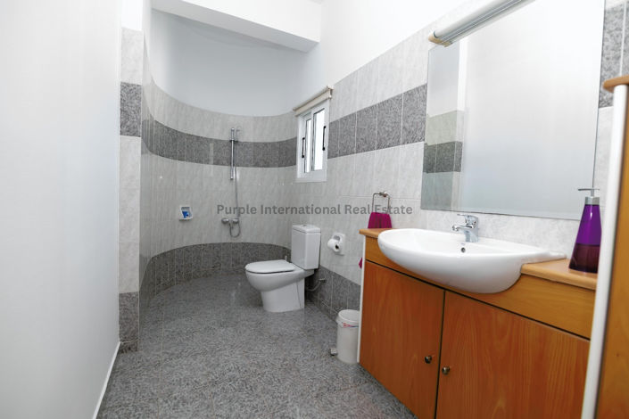 Image No.18-3 Bed Villa for sale