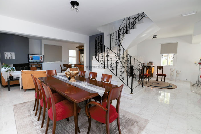 Image No.3-3 Bed Villa for sale