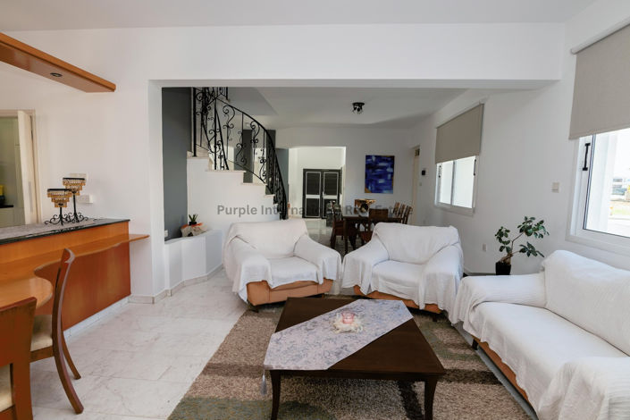 Image No.6-3 Bed Villa for sale