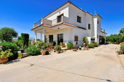 4 Bed Villa for sale