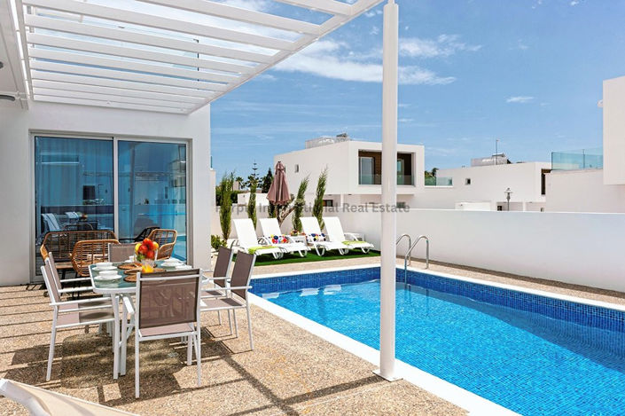 Image No.7-3 Bed Villa for sale