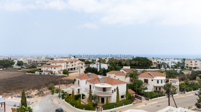 Image No.1-3 Bed Villa for sale