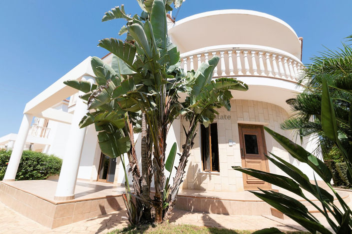 Image No.3-Villa de 3 chambres à vendre à Paralimni