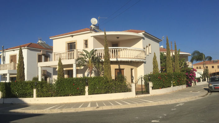 Image No.3-3 Bed Villa for sale