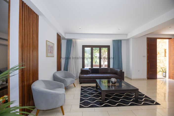 Image No.5-Villa de 6 chambres à vendre à Famagusta